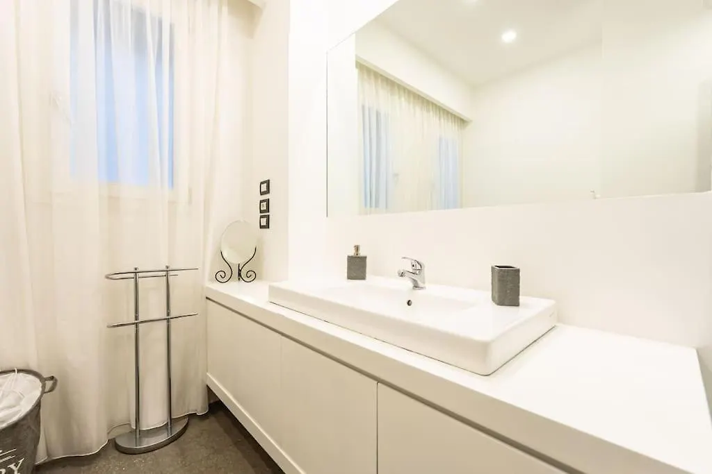 Apartment Chiaia-Piazza Amedeo Close Metro Station And Sea Naples
