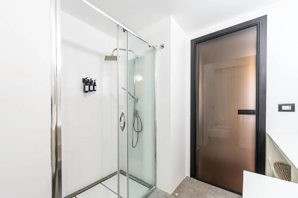 Apartment Chiaia-Piazza Amedeo Close Metro Station And Sea Naples