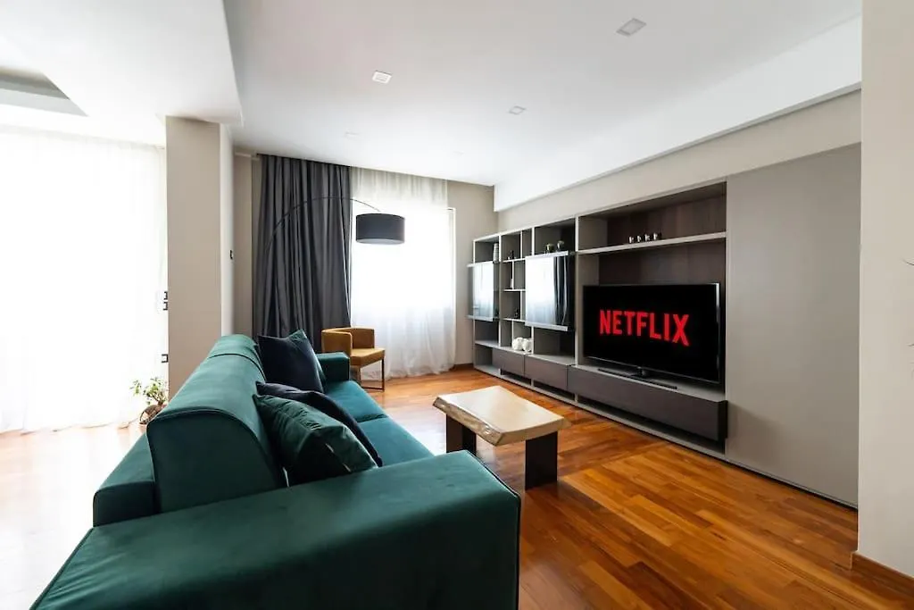 Apartment Chiaia-Piazza Amedeo Close Metro Station And Sea Naples