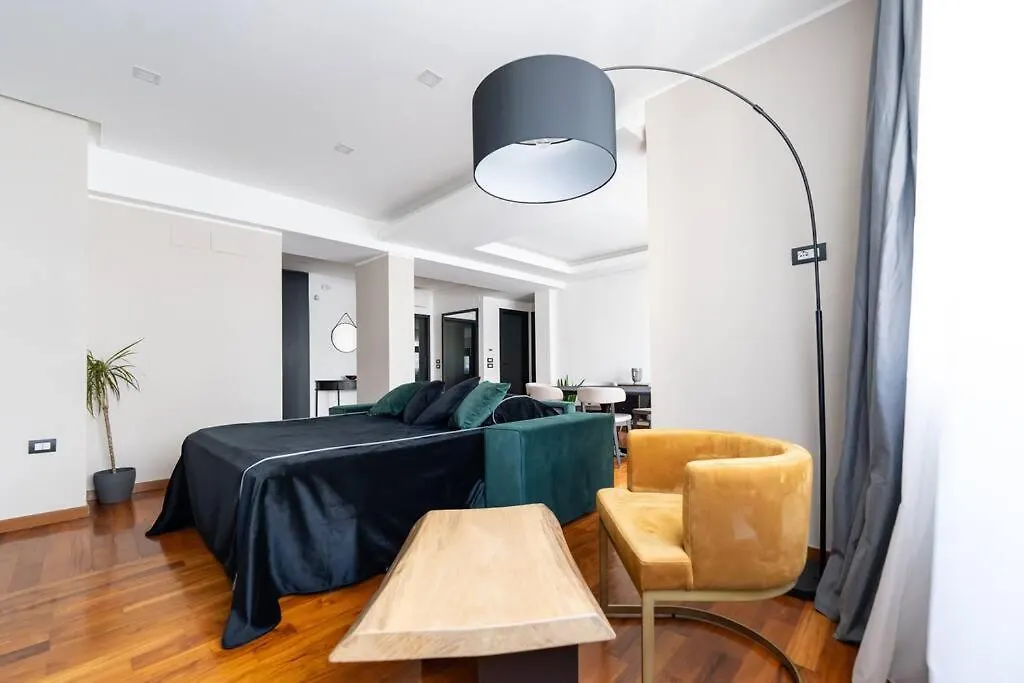 Apartment Chiaia-Piazza Amedeo Close Metro Station And Sea Naples